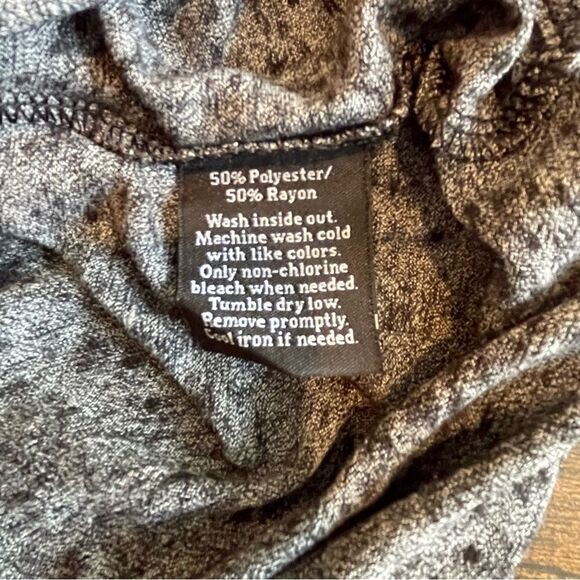 ROCK & REPUBLIC MEDIUM TIE FRONT BLOUSE BLACK/DARK GRAY - Picture 6 of 7